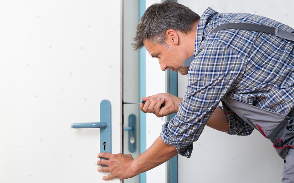 changer serrure porte de garage Montrouge